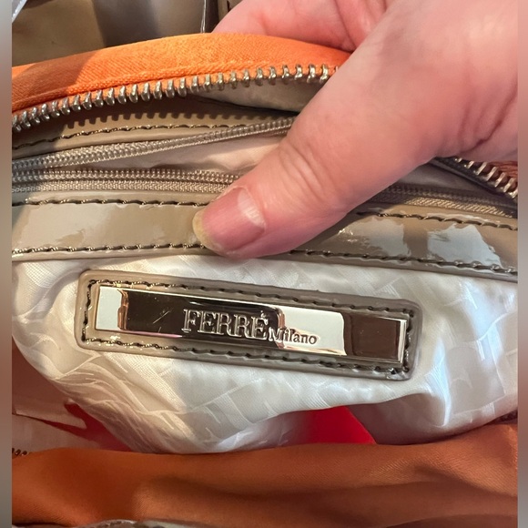 Ferre Milano tote - Picture 3 of 12